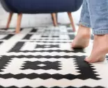 Jak obnovit seslapany koberec?