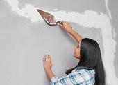 Jak opravit prasklinu ve zdi?