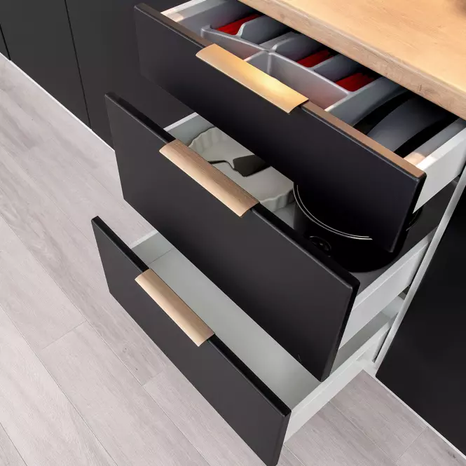 Kuchyňská Skříňka Denis W60okgr/560 černá mat continental/bílá,19