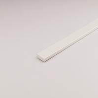 Profil plohý PVC bílý 25x1000