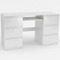bílá