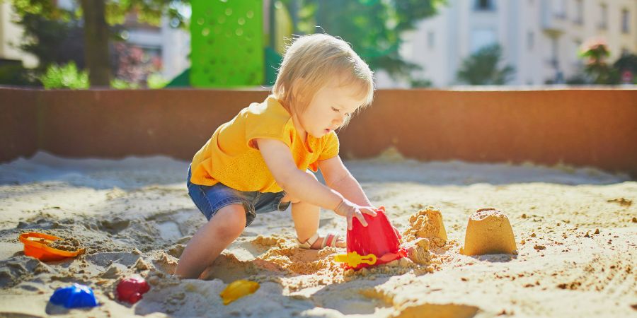 Jaké vlastnosti by měl mít písek do pískoviště?